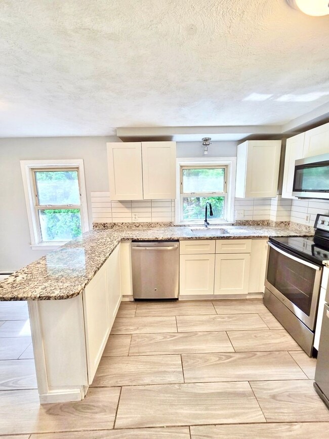 39 Standish Ave