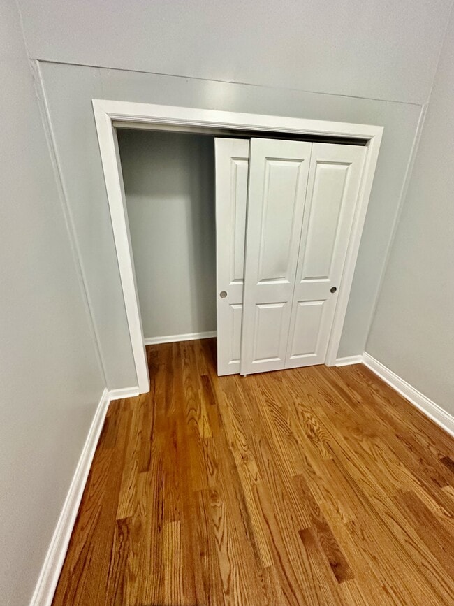 Photo - 1917 W 21st St