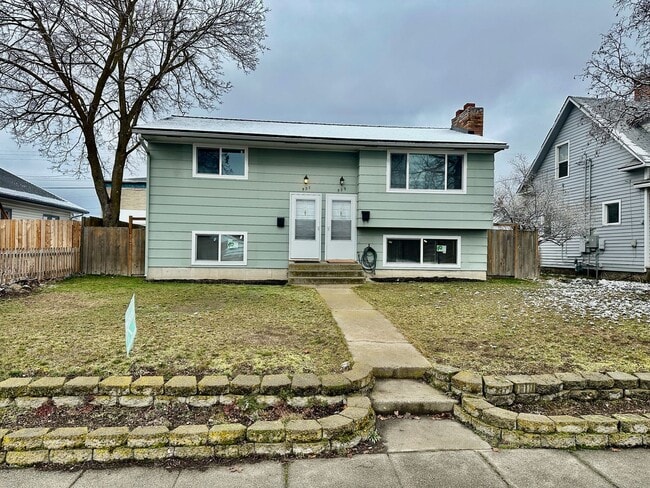 Building Photo - 507 E Glass Ave Unit 509