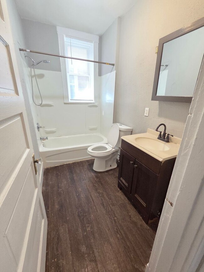 Photo - 3129-31 Keokuk St. Unidad 3131