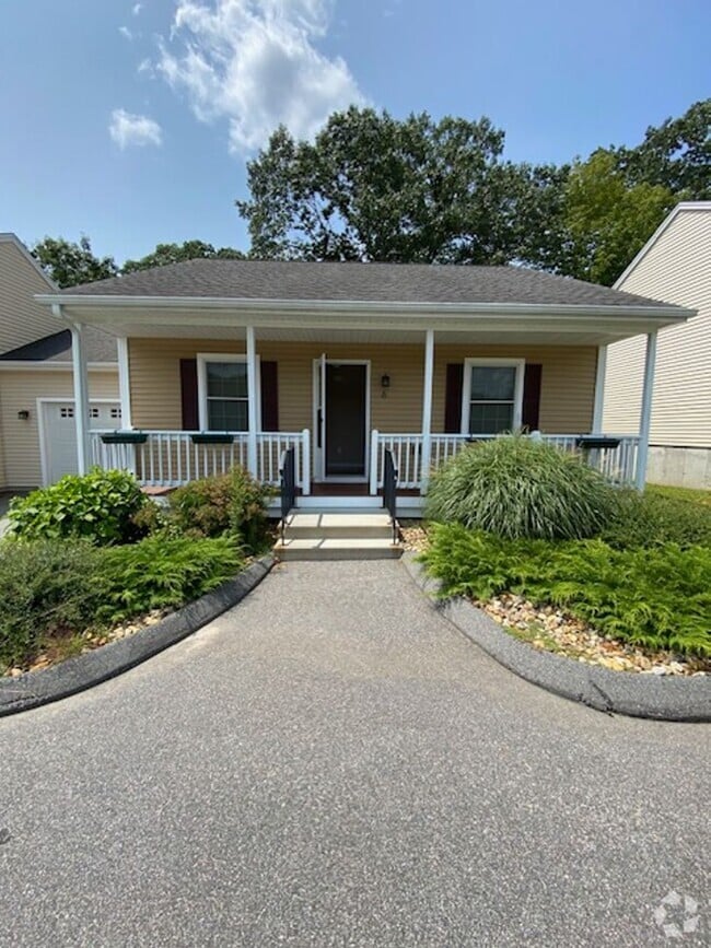 Building Photo - Grove Unit 6 Rental