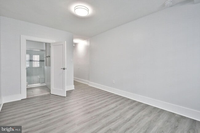 Building Photo - 4247 Locust St Unit 1B-400 Rental