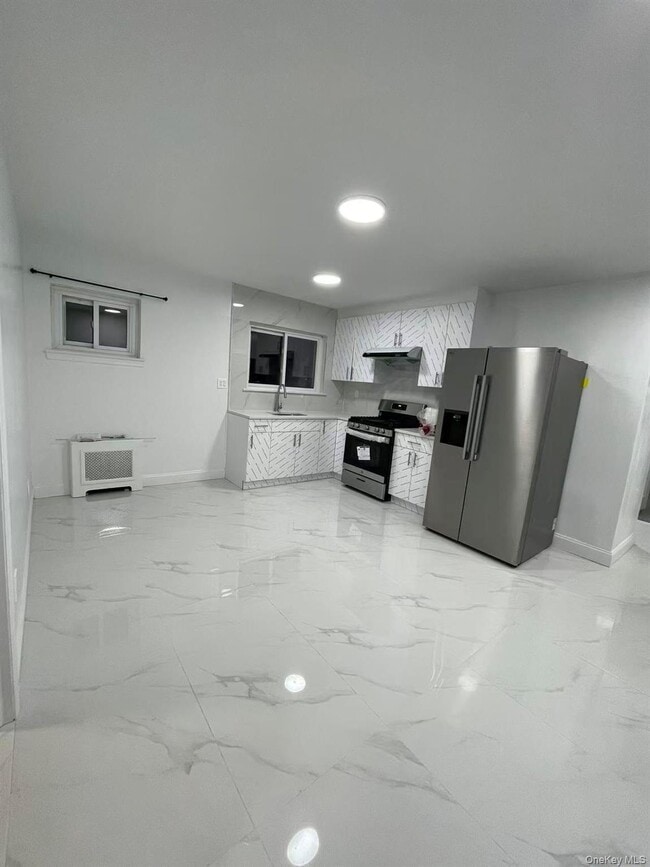 Building Photo - 198-01 56th Ave