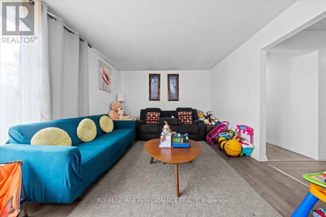 Photo - 1702 Russell Rd Unit 2