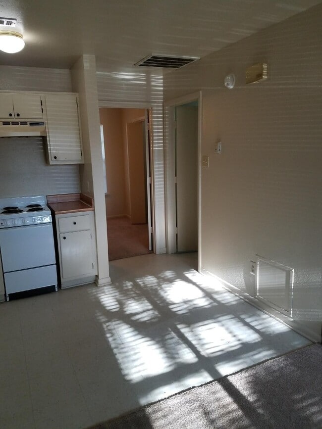 Photo - Bryan - 1 bedroom 1 bath 4plex