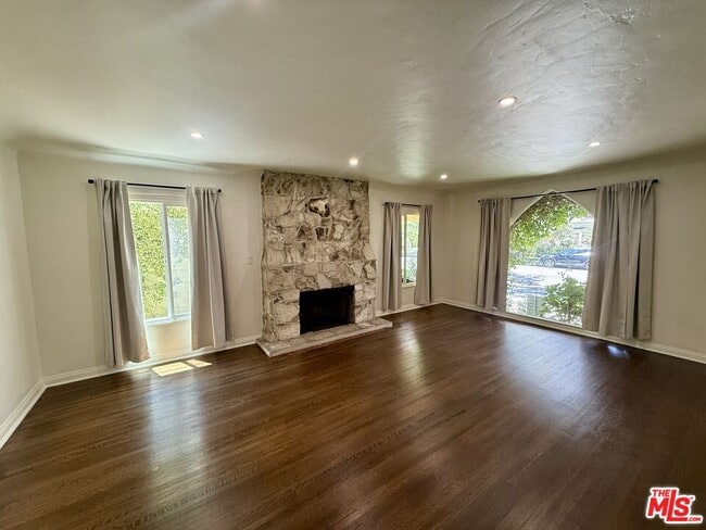 Photo - 1032 S Crescent Heights Blvd