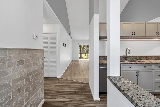 Photo - 416 Buttonwood Pl