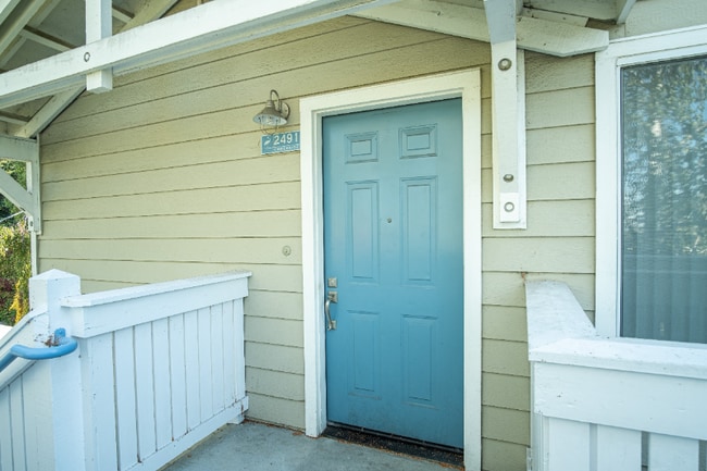 Photo - 2491 Creekside Ct