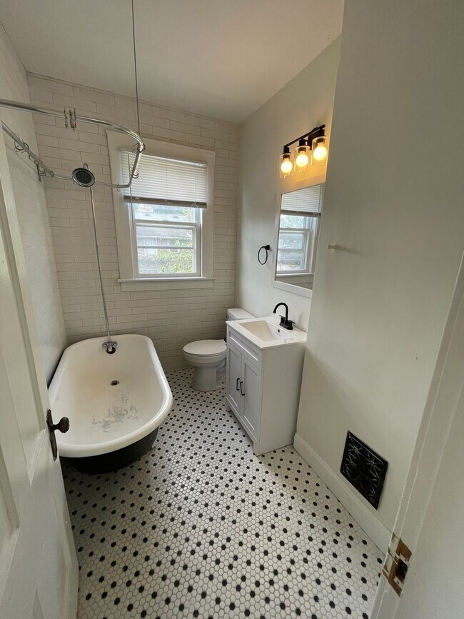 Photo - 299 Reinhard Ave Unit 2