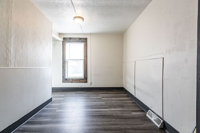 Photo - House w/ Yard and Garage