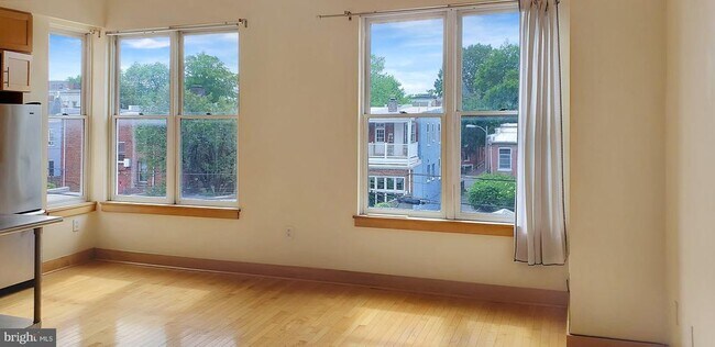 326 8th St NE Unit 302