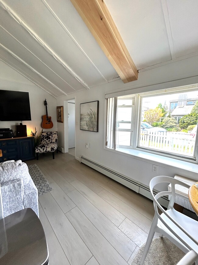 Photo - 800 S 6th St