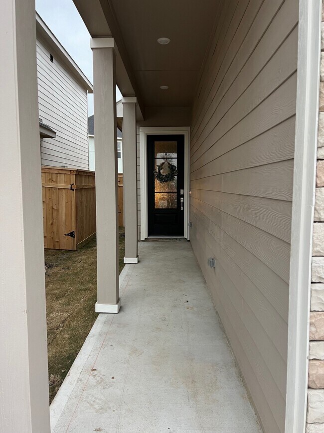 Photo - 5406 Holly Hvn Ct