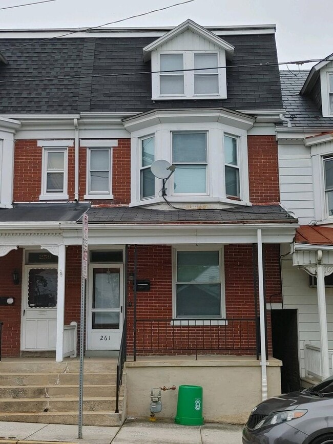Building Photo - 261 S Belvidere Ave Rental