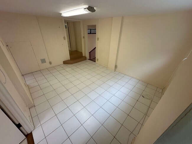 Photo - Charming Wilhelmina Rise Home with Stunning Diamond Head & Ocean Views