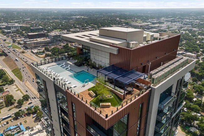 Photo - 84 East Ave Unit 3206