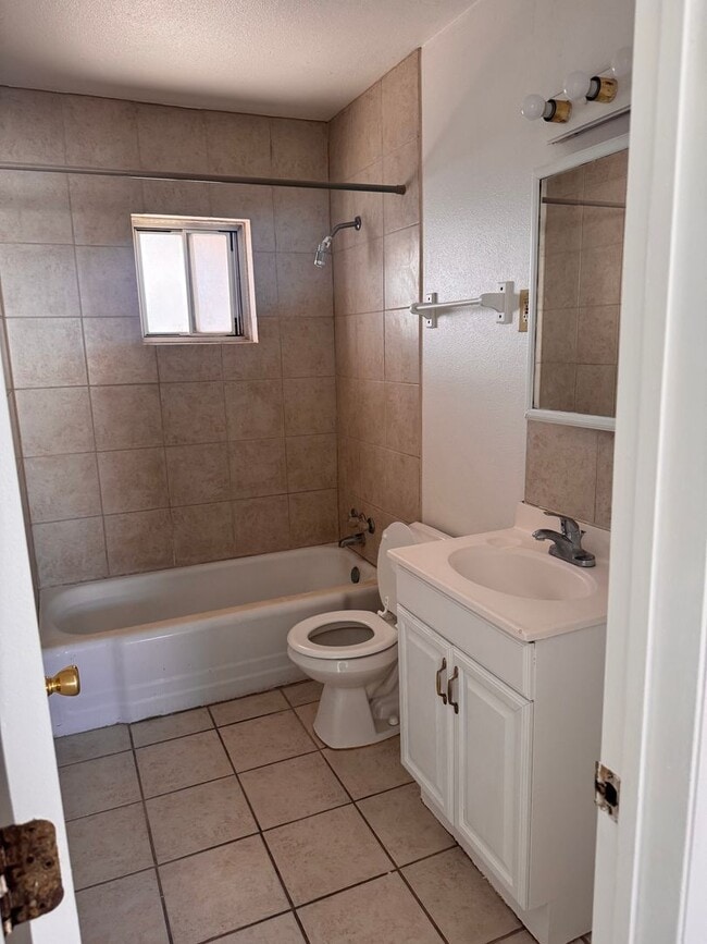 Photo - Cozy Home for rent off Poplar