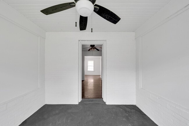 Photo - 1947 Richmond Ave.