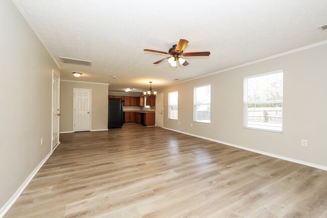 Photo - 2705 Sutherland Dr