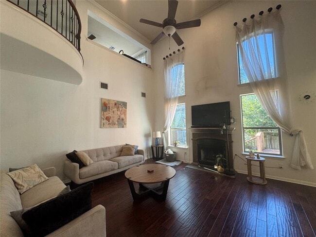 Photo - 305 Aspen Cove