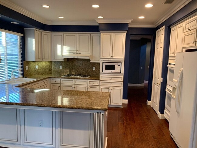 Photo - Lovely home in desirable Moorpark neighbor...