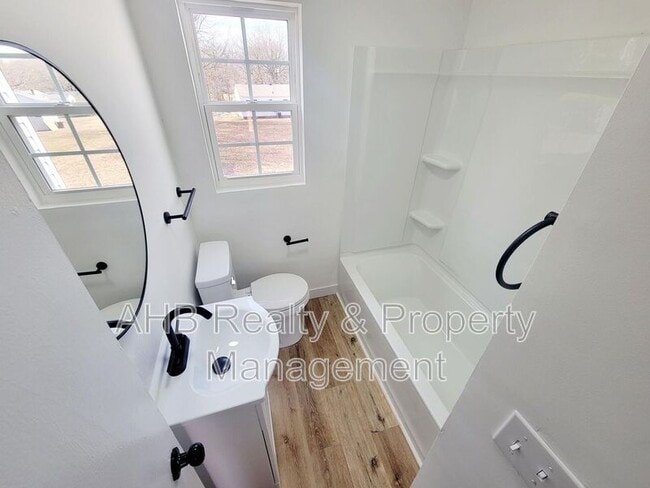 Photo - 709 Maryland Ave