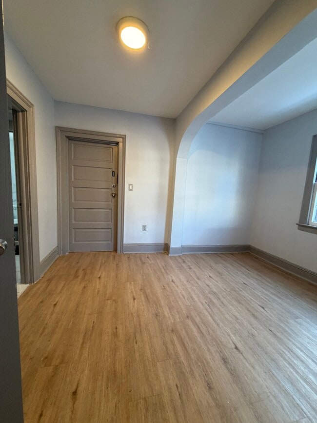 Photo - 66 Broadway Unidad 1