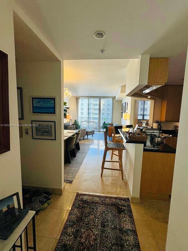 Photo - 801 Brickell Key Blvd Unidad 2207 Rental