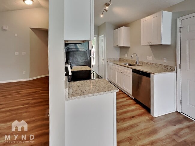 Photo - 2209 Maybrook Dr
