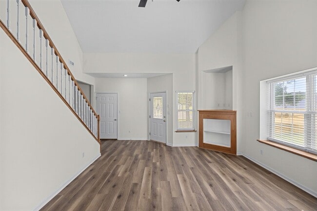 3252 Wind River Cir