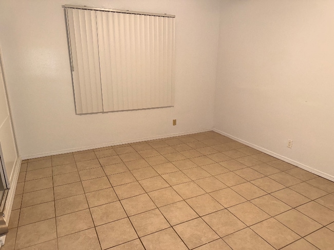 Photo - 843 W Walnut Ave Unit B