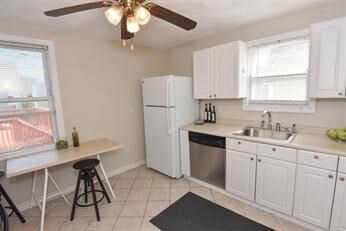 Photo - 58 Hinckley St Unit 2