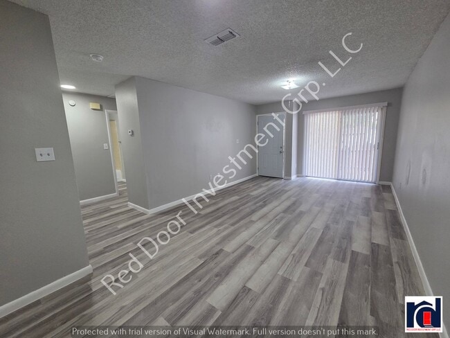 Photo - Renovated 2 bedroom 2 bathroom Available! Unidad C