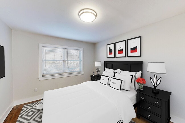 Photo - Hillside Village