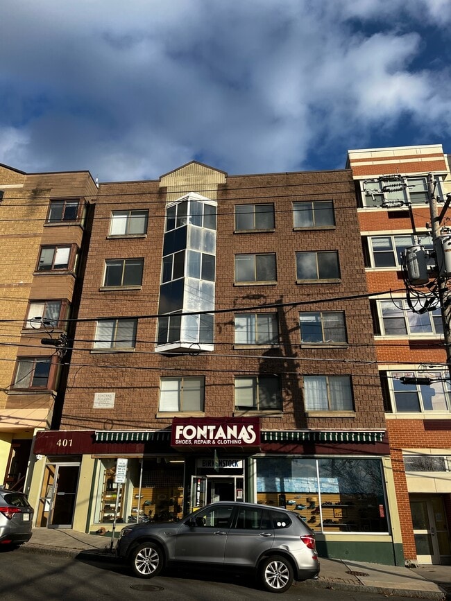 Photo - 401 Eddy Street Apartments