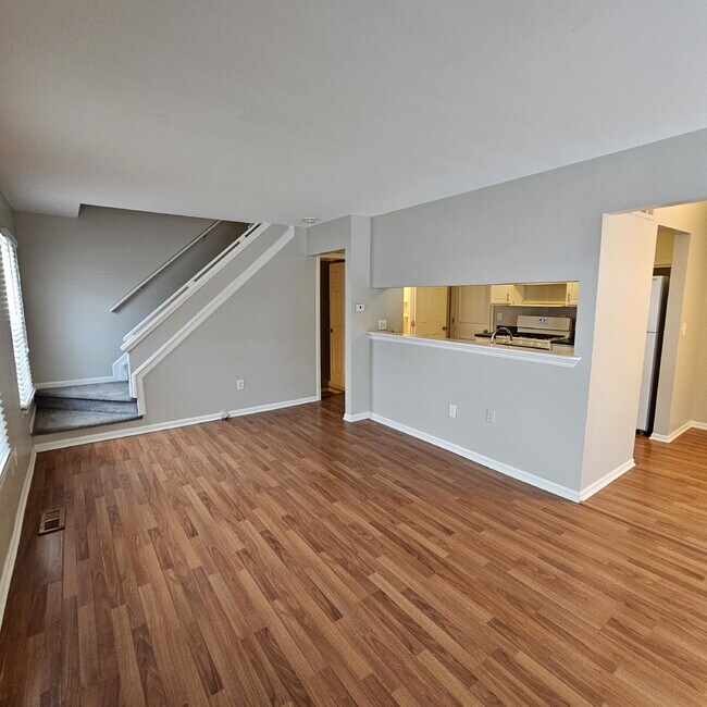 Photo - 2 Bedroom, 1.5 Bath Townhouse with Galley Kitchen & All Appliances, Open Living Area, Finished Ba... Unidad 2