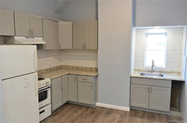 Building Photo - 223 Scherer Blvd Unit 3