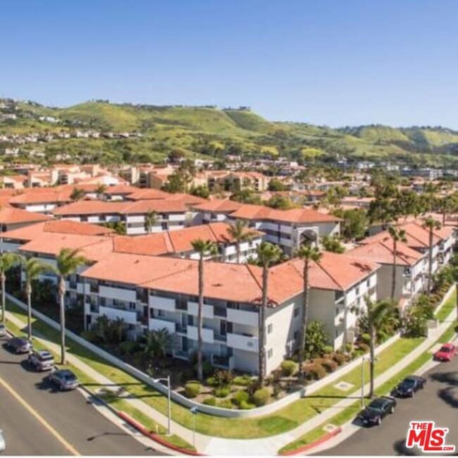 Photo - 6600 Beachview Dr Condo Unit 096
