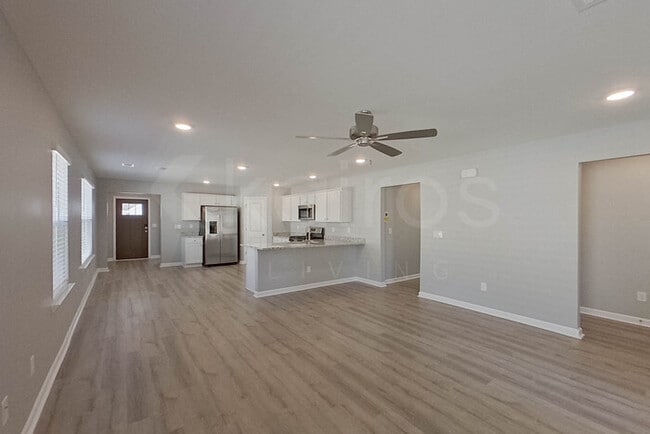 Photo - 132 Denise Dr