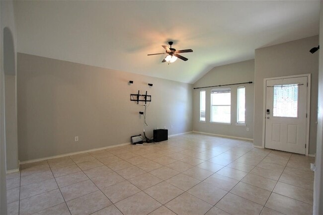 Photo - 1911 Stone Field Ln