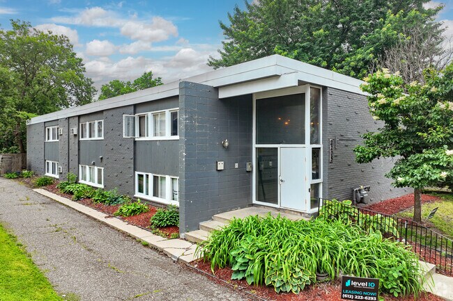 13-Unit Multi-Family Asset in Prime Location