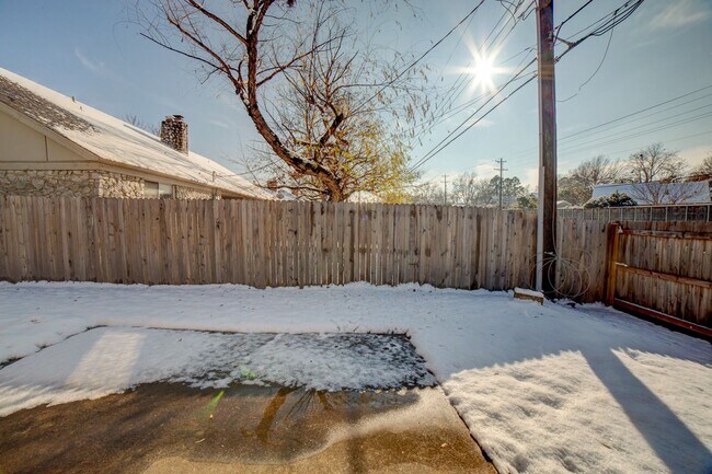 Photo - NO PETS ALLOWED Wonderful 2 bedroom, 2 bat...