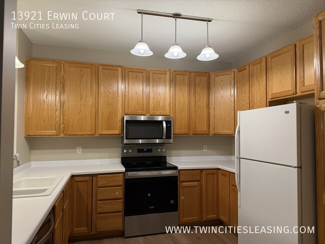 13921 Erwin Ct