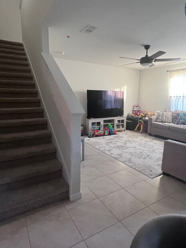 Photo - 5358 Douglas Fir Dr