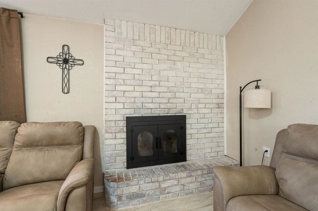 Photo - 131 Northill Dr