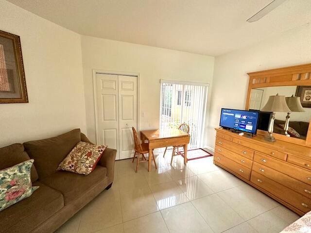 Photo - 9103 Sand Shot Way Unidad B