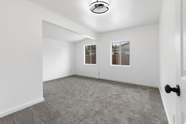 Photo - 611 Kimlin Dr