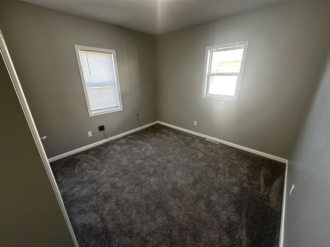 Photo - 6416 Carnegie St