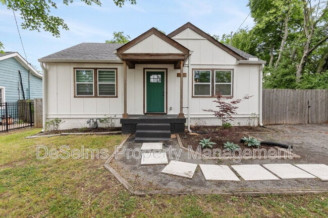 Building Photo - 927 Chickasaw Ave