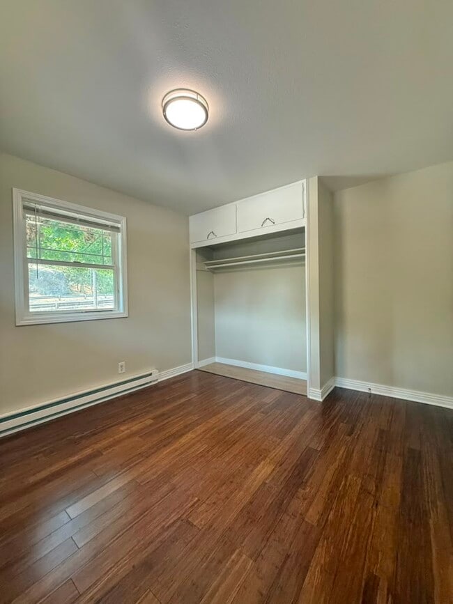Photo - 3216 N Maple St